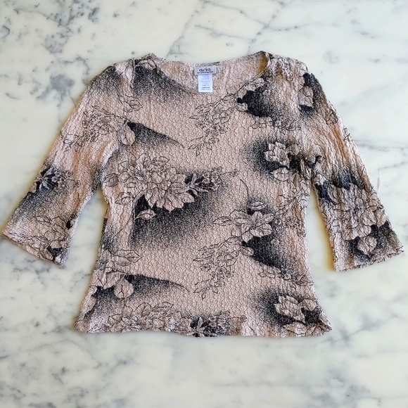 NWOT. Aria Multi Color Floral Design Elastic/Wrinkled Fabric Blouse w/3/4 sleeve - Picture 3 of 5
